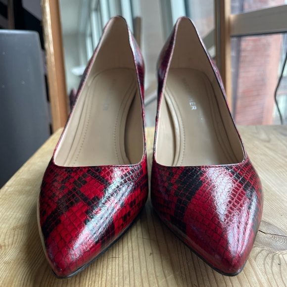 Marc Fisher Red Snakeskin Viviene Block Heel Pumps - Picture 8 of 16